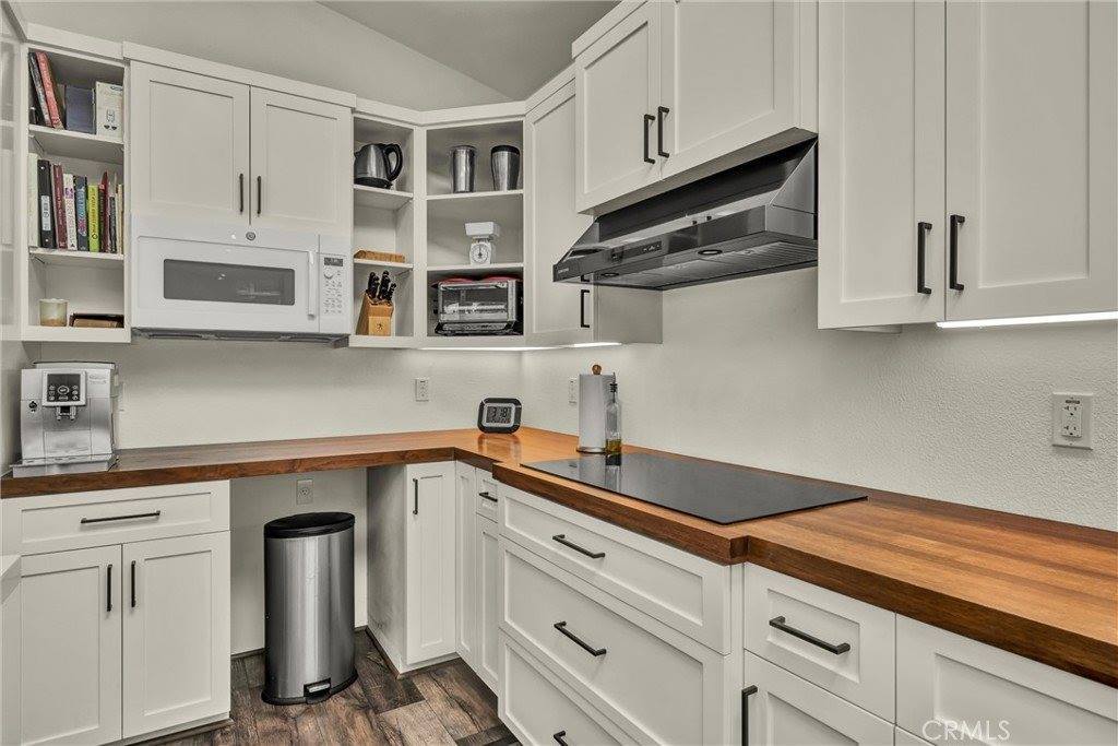 18522 Rock Ridge Court, Hidden Valley Lake, CA 95467