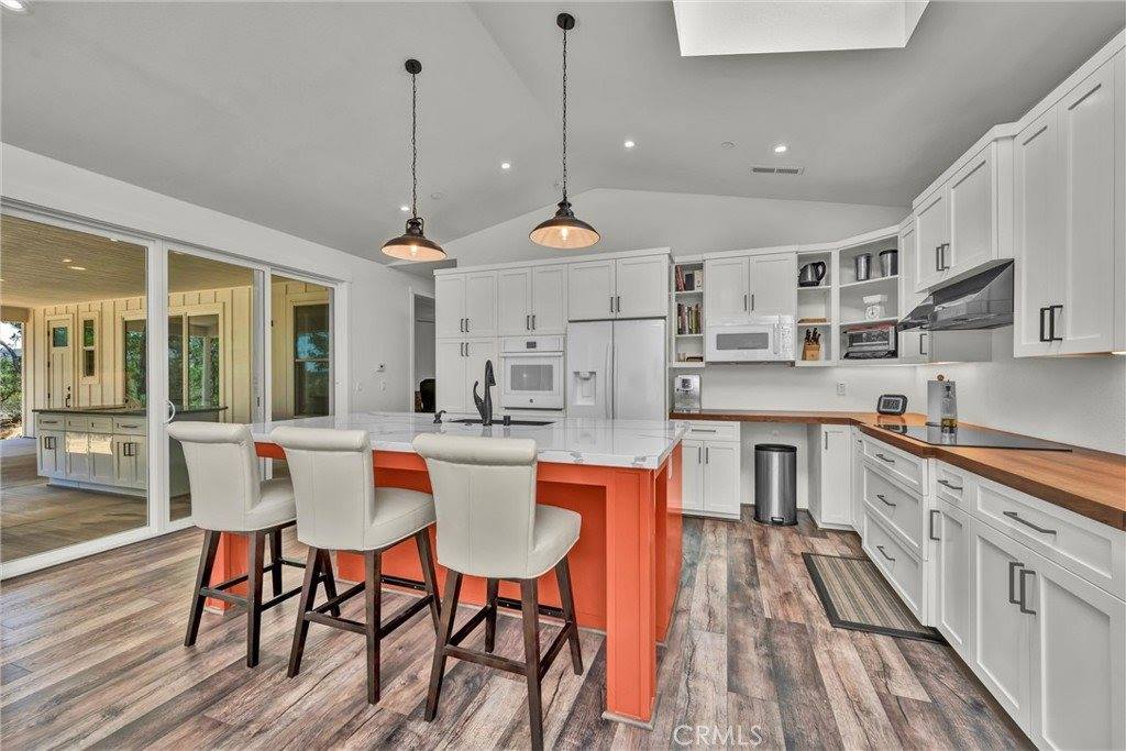 18522 Rock Ridge Court, Hidden Valley Lake, CA 95467