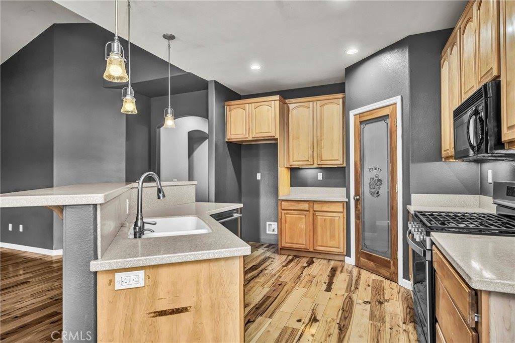 19881 Mountain South, Hidden Valley Lake, CA 95467