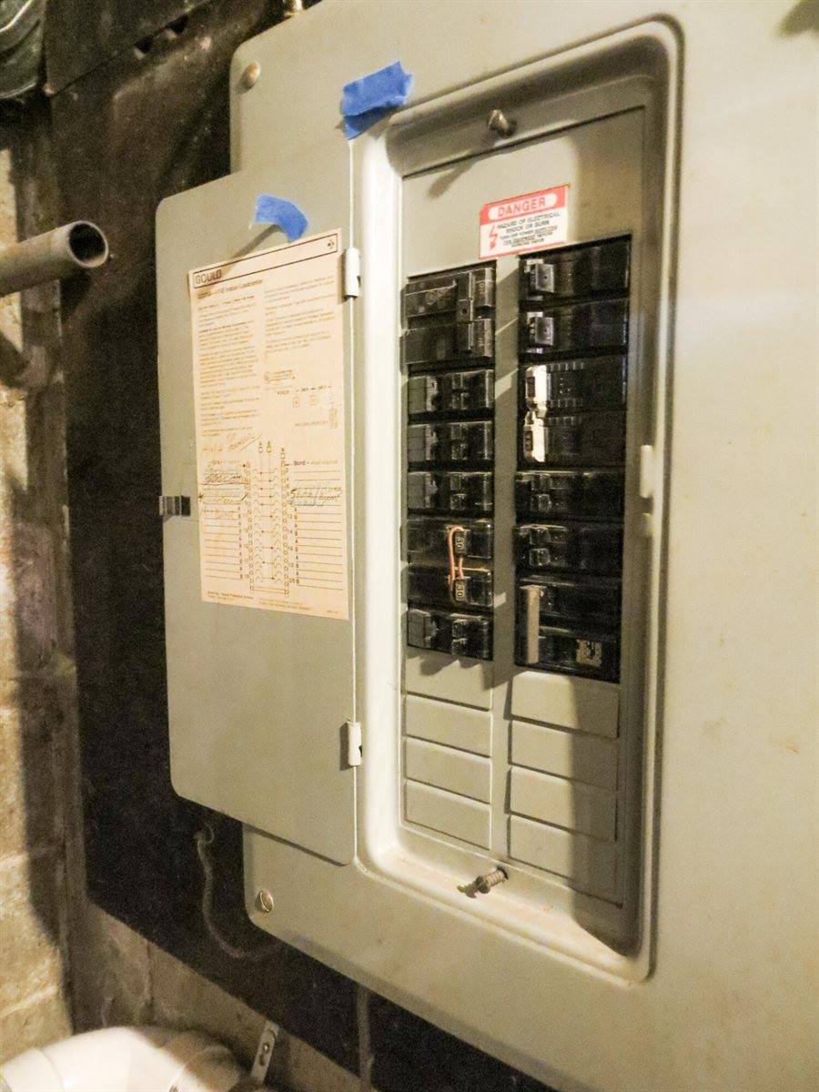 70 Mount Desert Drive, Bangor, ME 04401