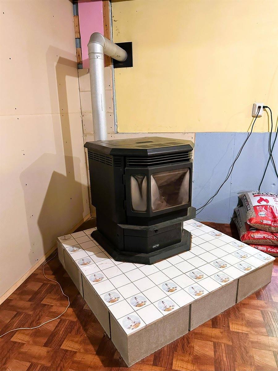 27 Hodgdon Road, Levant, ME 04456