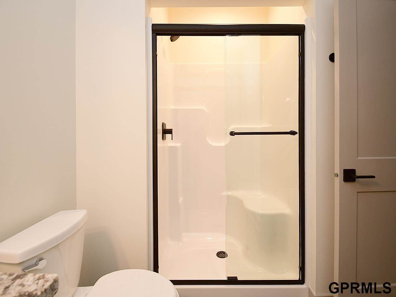 21133 Jessie Avenue, Elkhorn, NE 68022