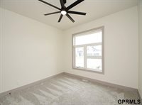 21133 Jessie Avenue, Elkhorn, NE 68022