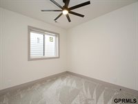 21133 Jessie Avenue, Elkhorn, NE 68022