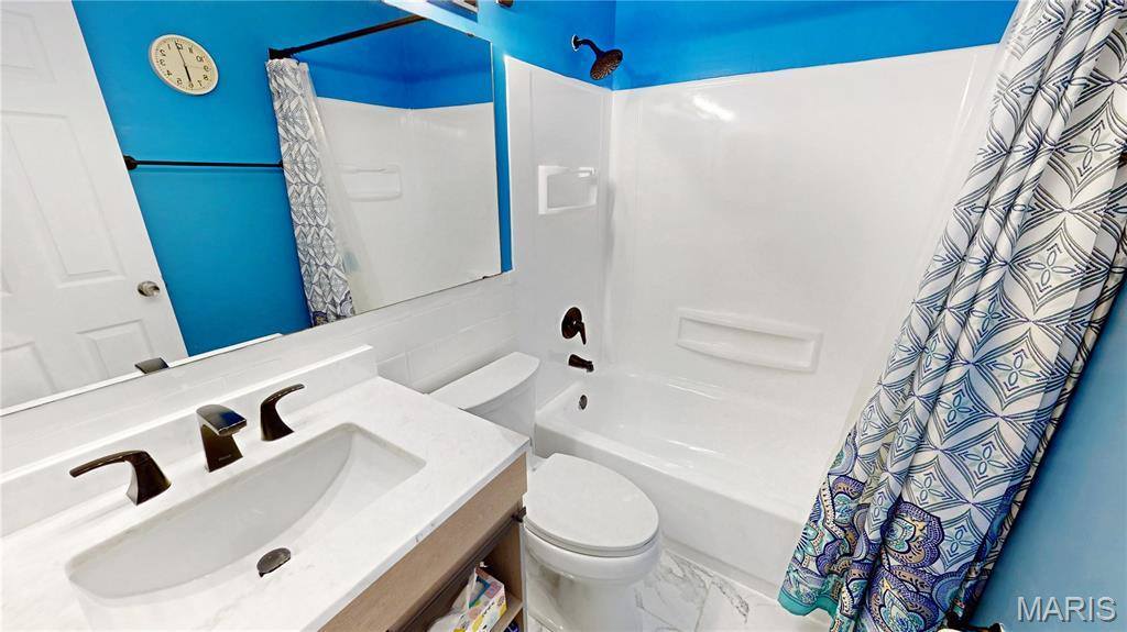 5262 Cedarstone Court, Saint Louis, MO 63129