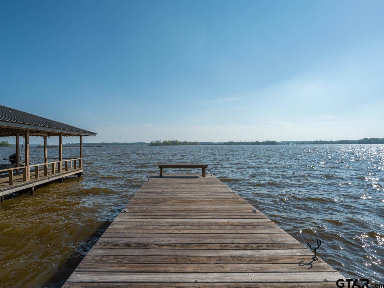 22090 Sportsman's Drive, Chandler, TX 75758