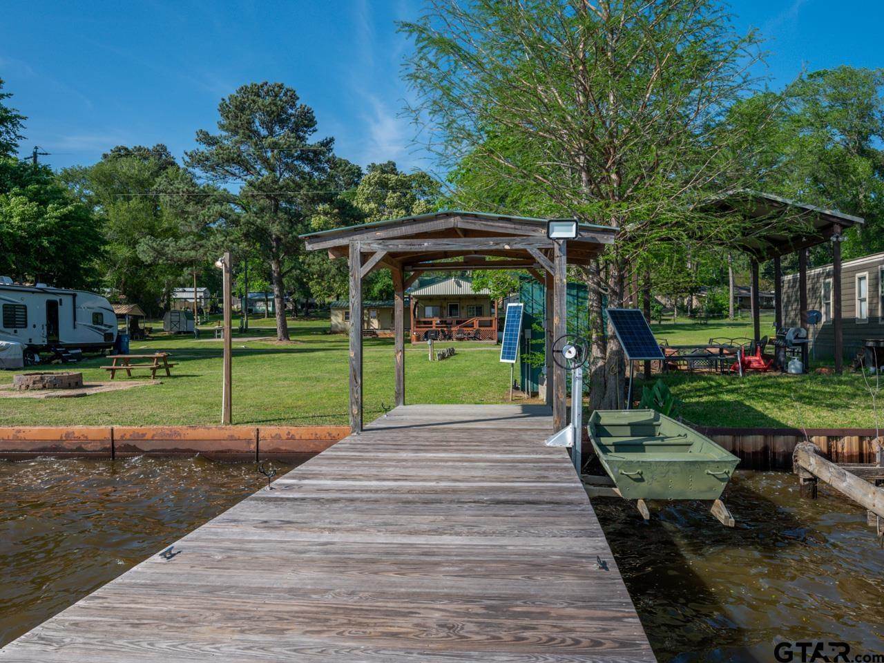 22090 Sportsman's Drive, Chandler, TX 75758