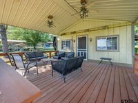 22090 Sportsman's Drive, Chandler, TX 75758