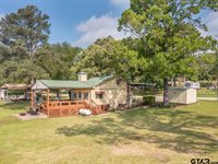 22090 Sportsman's Drive, Chandler, TX 75758