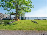 22090 Sportsman's Drive, Chandler, TX 75758