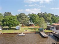 22090 Sportsman's Drive, Chandler, TX 75758