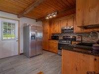 22090 Sportsman's Drive, Chandler, TX 75758