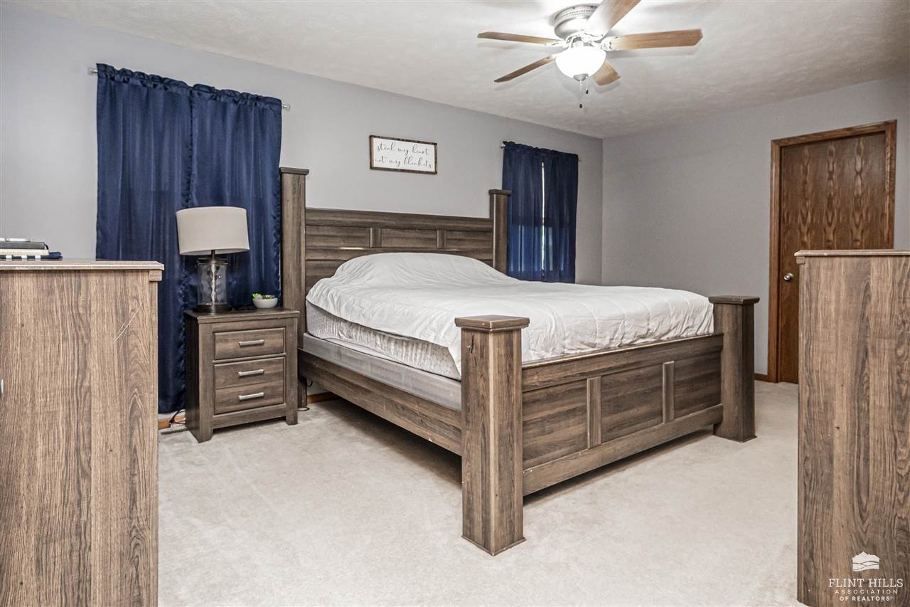 2216 Buckhorn Circle, Junction City, KS 66441