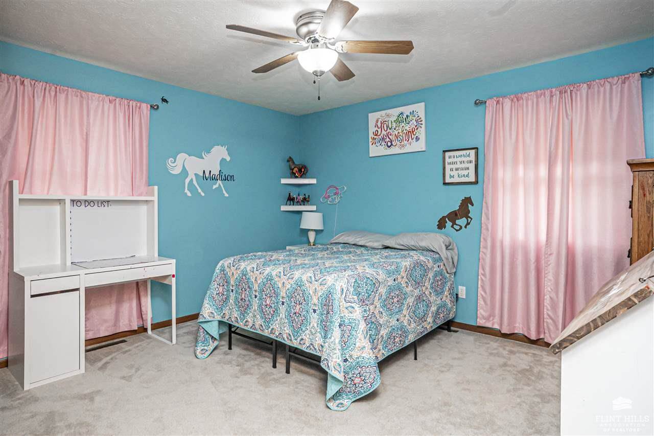 2216 Buckhorn Circle, Junction City, KS 66441