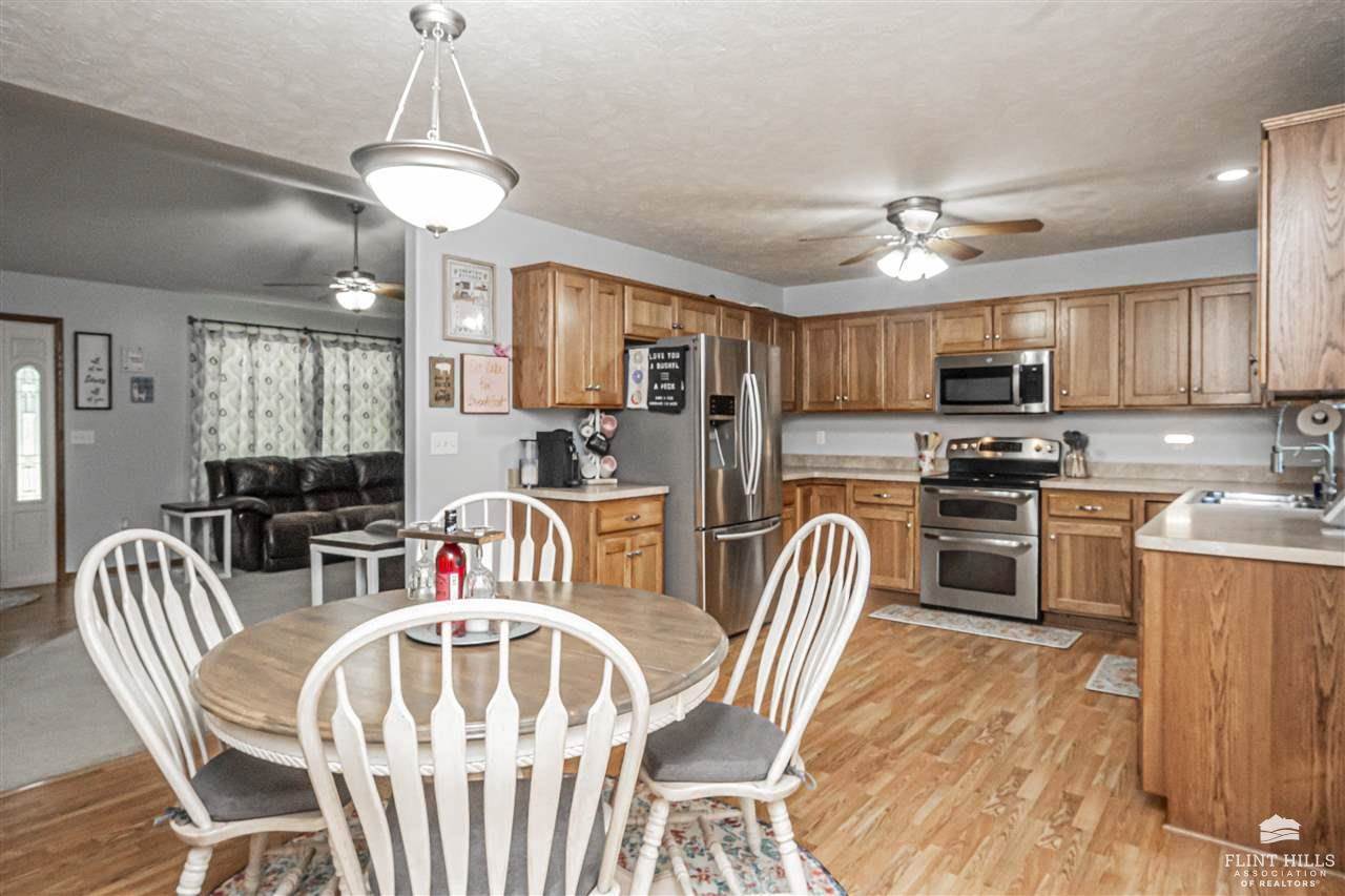 2216 Buckhorn Circle, Junction City, KS 66441