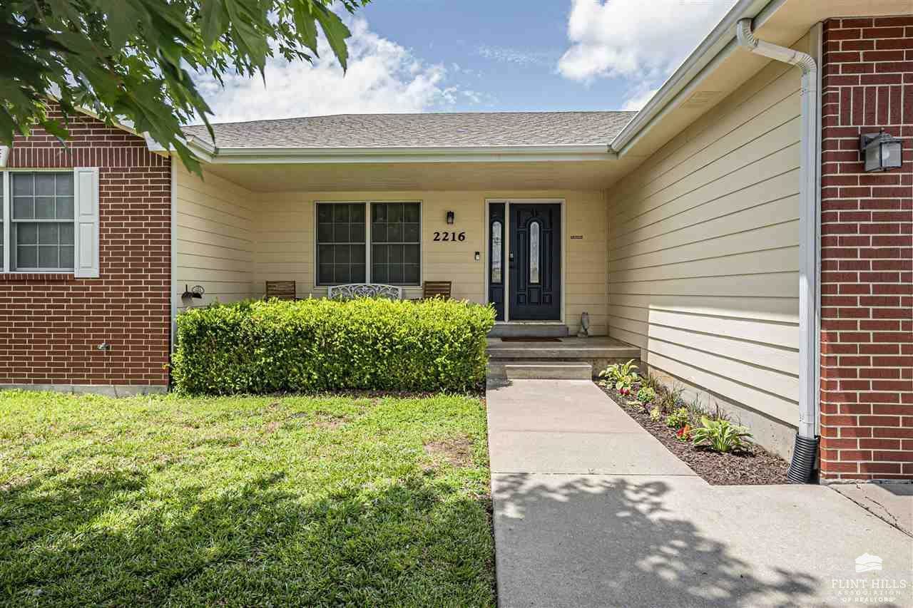 2216 Buckhorn Circle, Junction City, KS 66441
