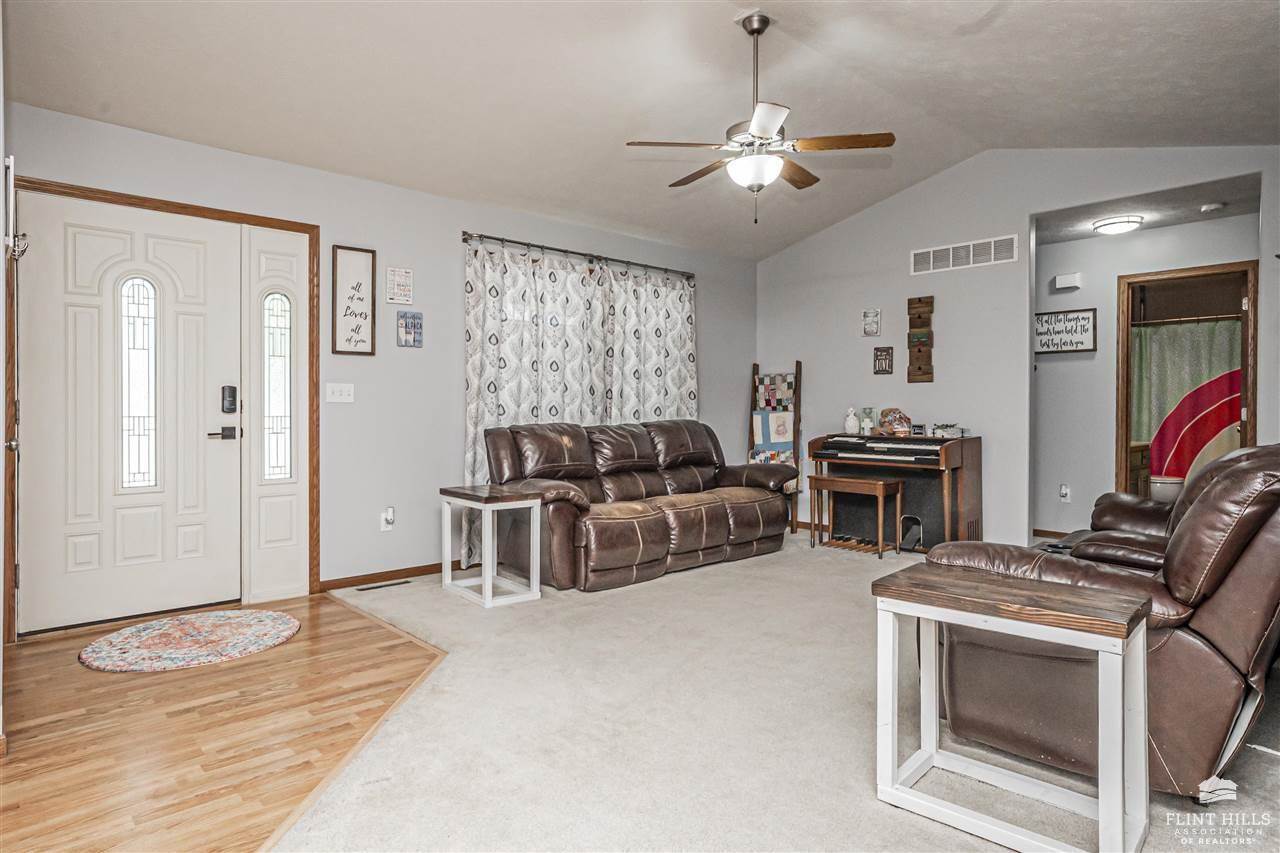 2216 Buckhorn Circle, Junction City, KS 66441