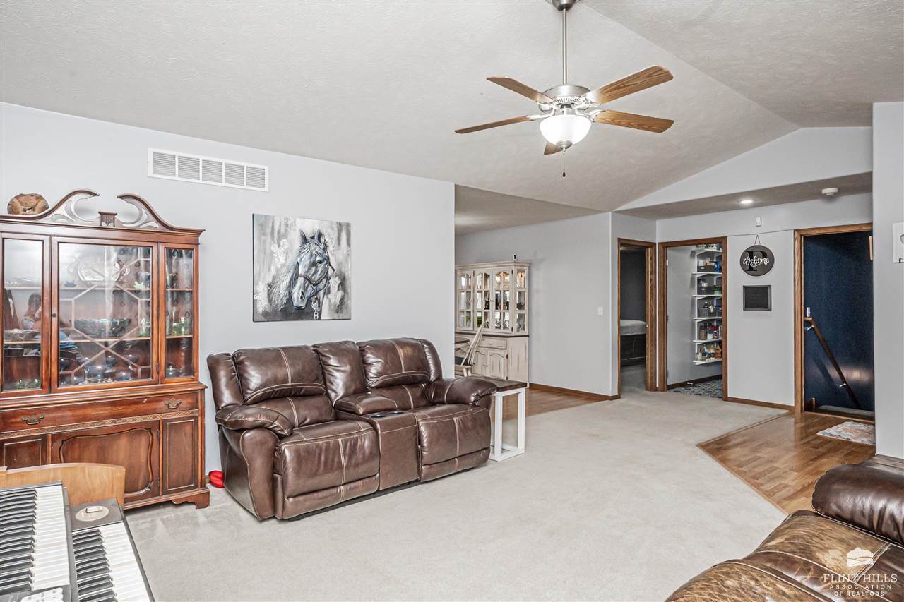 2216 Buckhorn Circle, Junction City, KS 66441