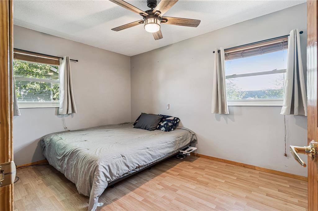 5929 Underwood Ave SW, Cedar Rapids, IA 52404