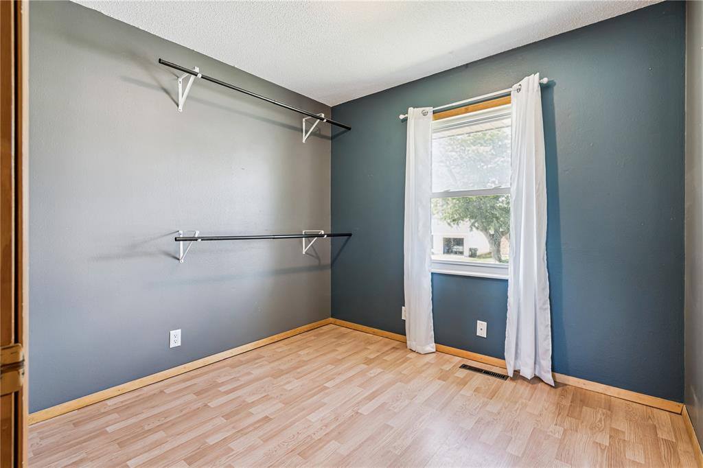 5929 Underwood Ave SW, Cedar Rapids, IA 52404