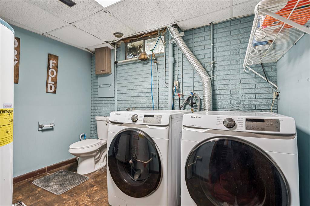 5929 Underwood Ave SW, Cedar Rapids, IA 52404