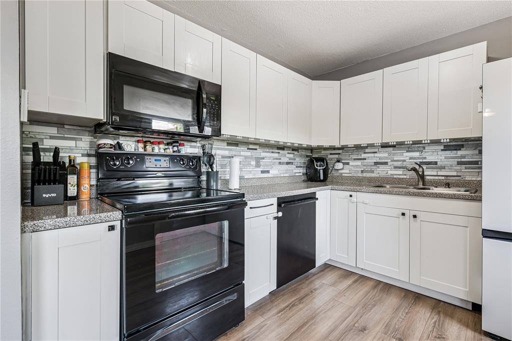 5929 Underwood Ave SW, Cedar Rapids, IA 52404