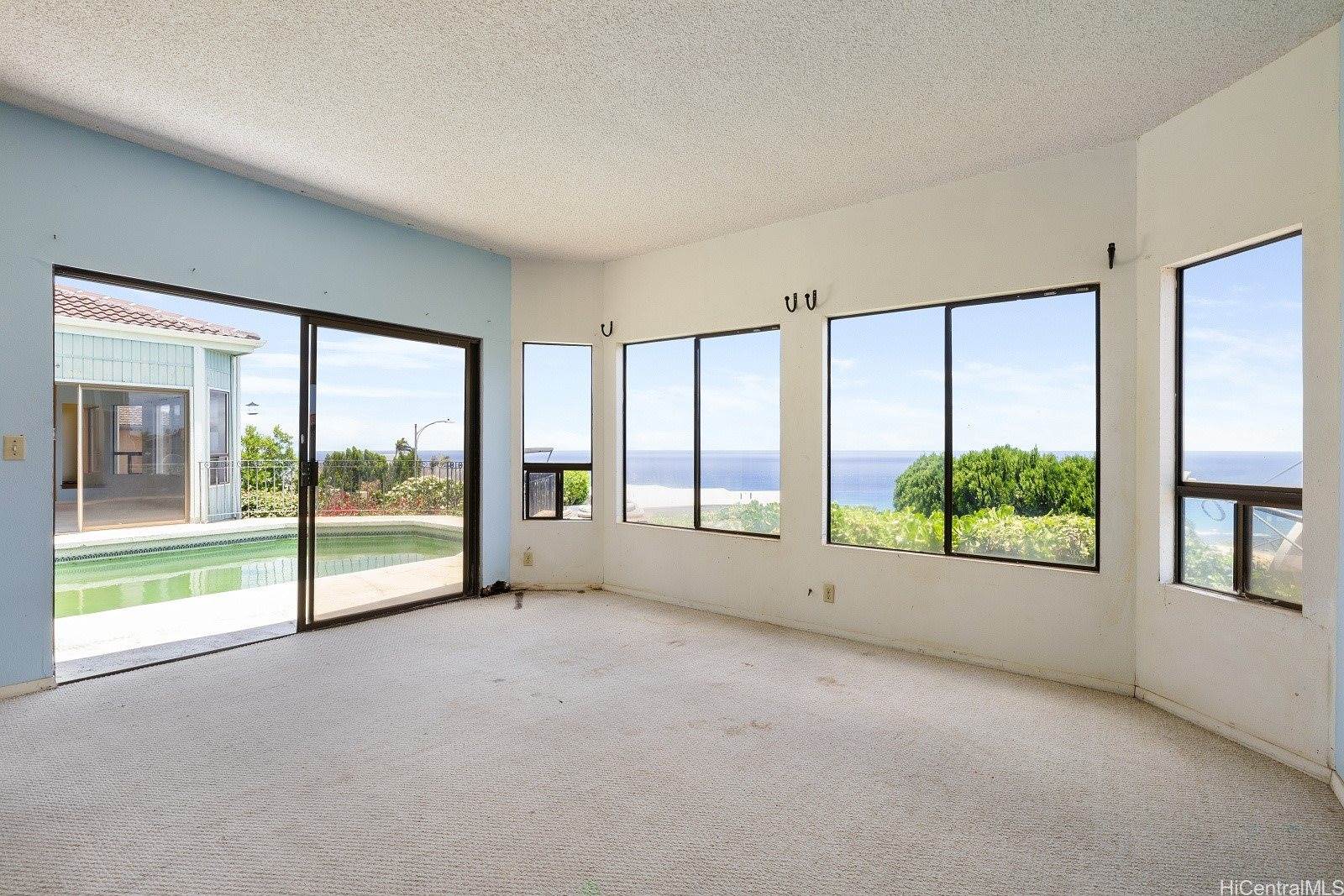 1918 Hawane Place, Honolulu, HI 96821