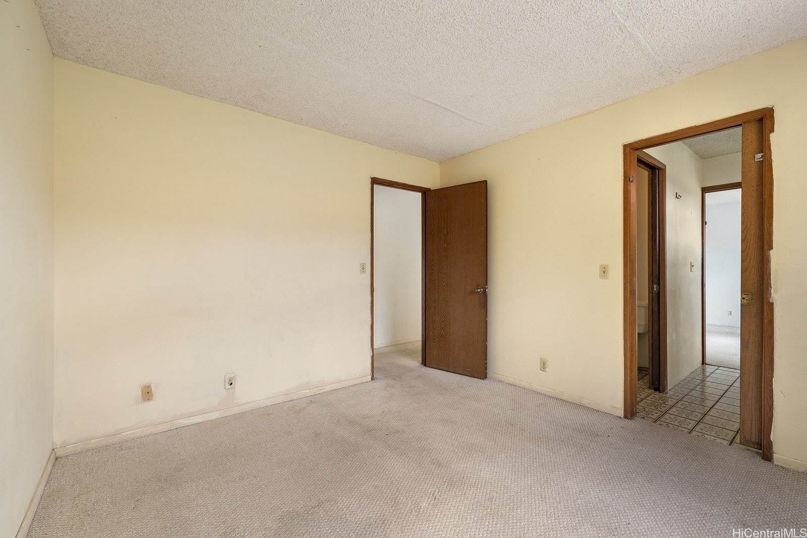 1918 Hawane Place, Honolulu, HI 96821