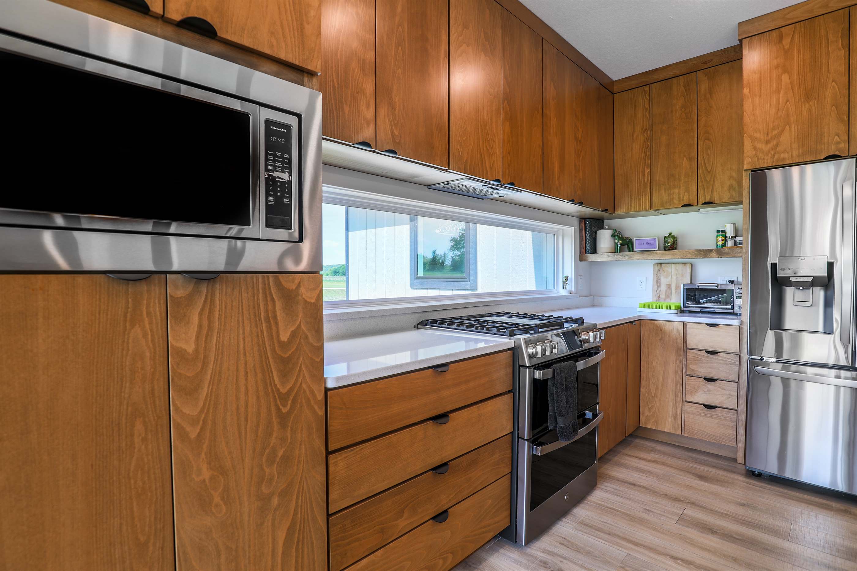 1076 E 1466th Rd, Lawrence, KS 66046