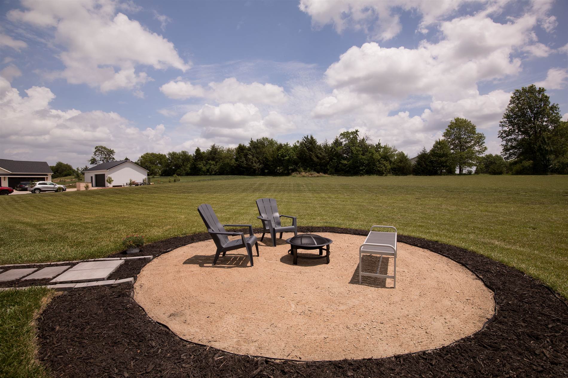 1076 E 1466th Rd, Lawrence, KS 66046