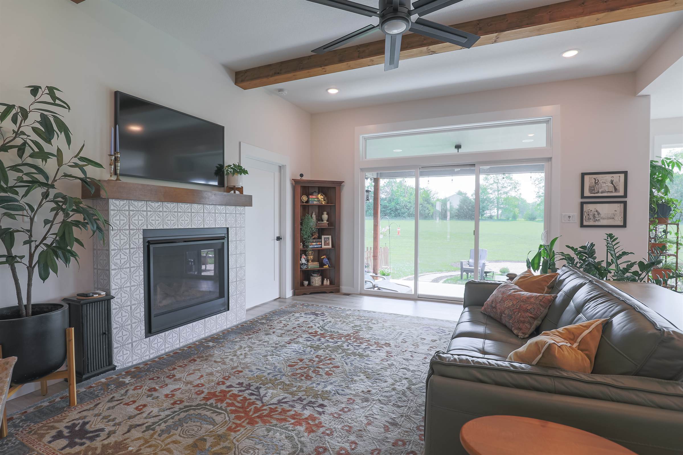 1076 E 1466th Rd, Lawrence, KS 66046