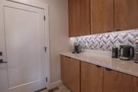 1076 E 1466th Rd, Lawrence, KS 66046