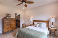 1076 E 1466th Rd, Lawrence, KS 66046