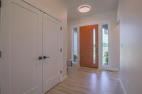 1076 E 1466th Rd, Lawrence, KS 66046