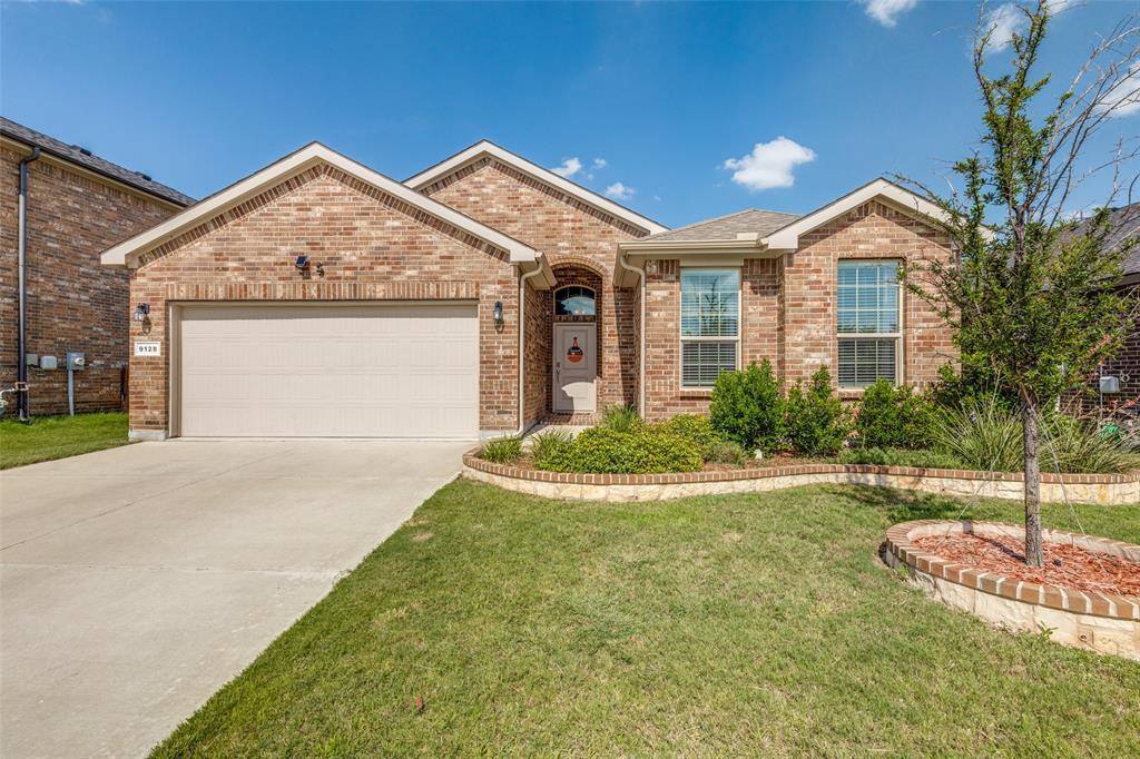 9128 Sycamore Leaf Drive, Fort Worth, TX 76179