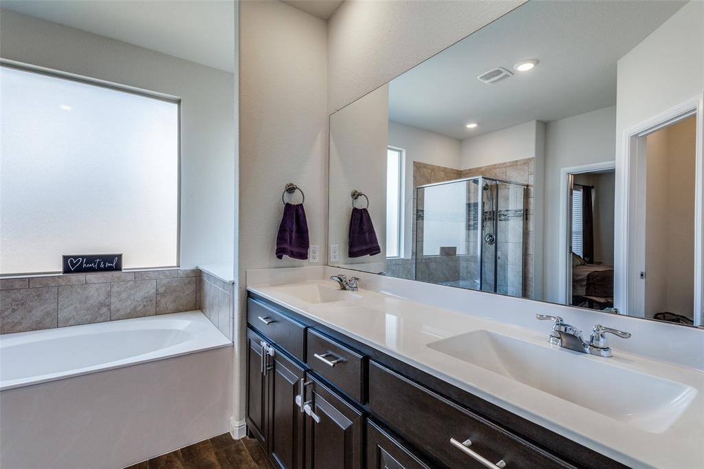 9128 Sycamore Leaf Drive, Fort Worth, TX 76179