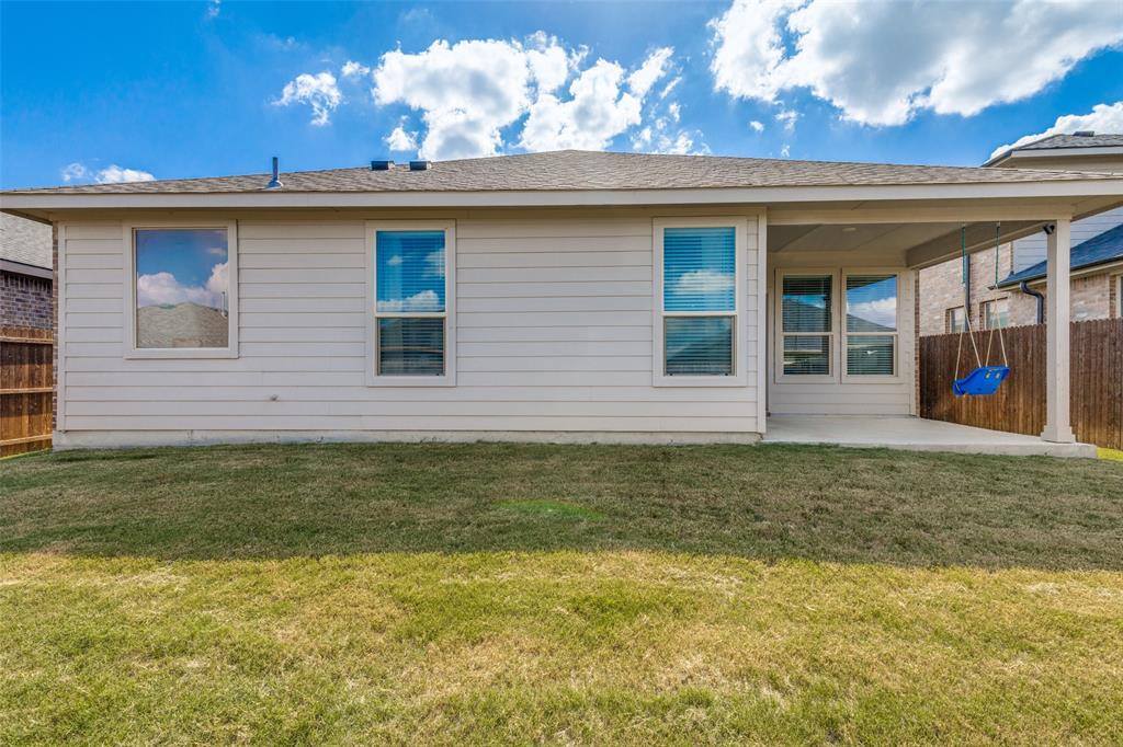 9128 Sycamore Leaf Drive, Fort Worth, TX 76179