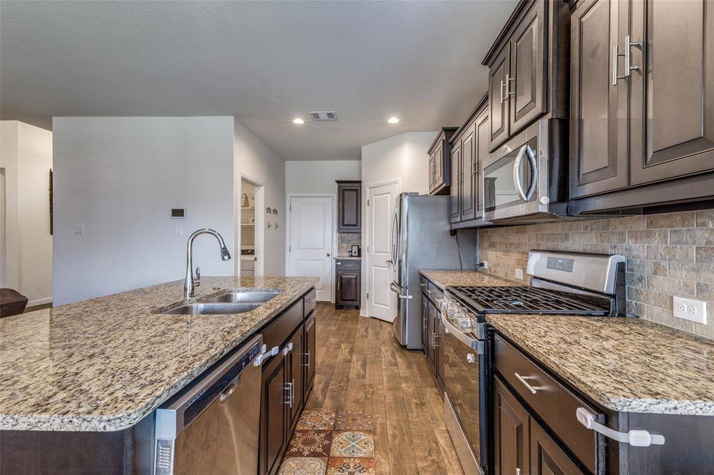 9128 Sycamore Leaf Drive, Fort Worth, TX 76179