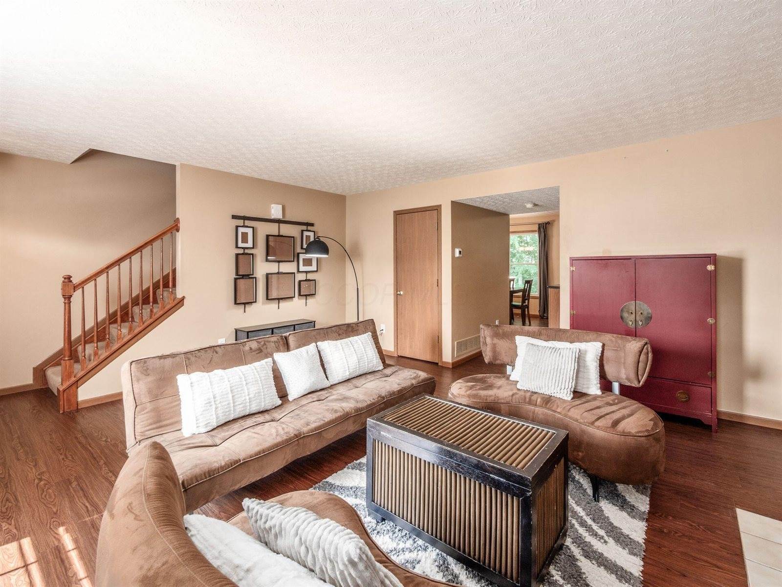 8741 Olenbrook Drive, Lewis Center, OH 43035