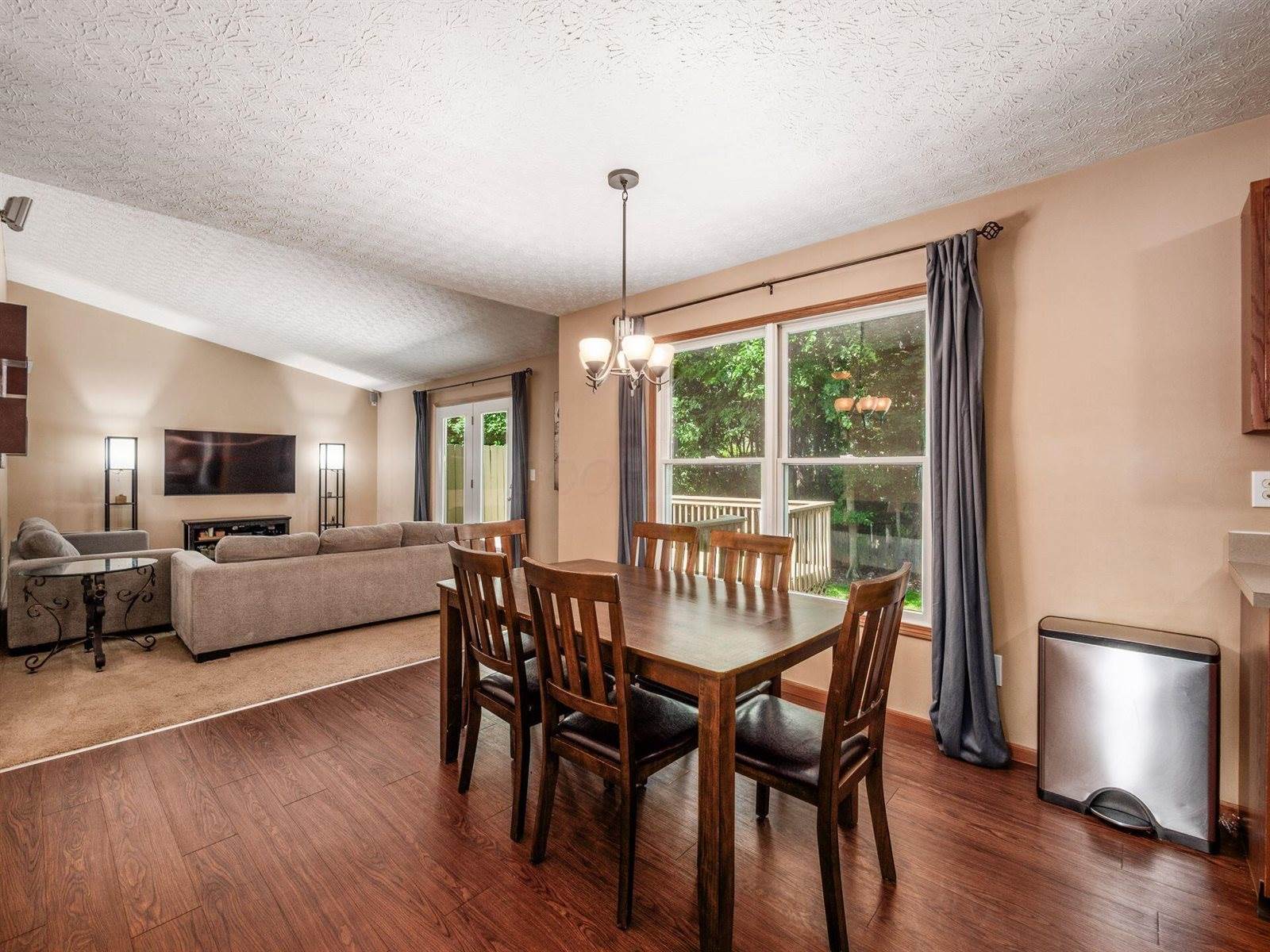 8741 Olenbrook Drive, Lewis Center, OH 43035