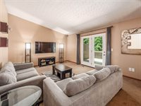 8741 Olenbrook Drive, Lewis Center, OH 43035