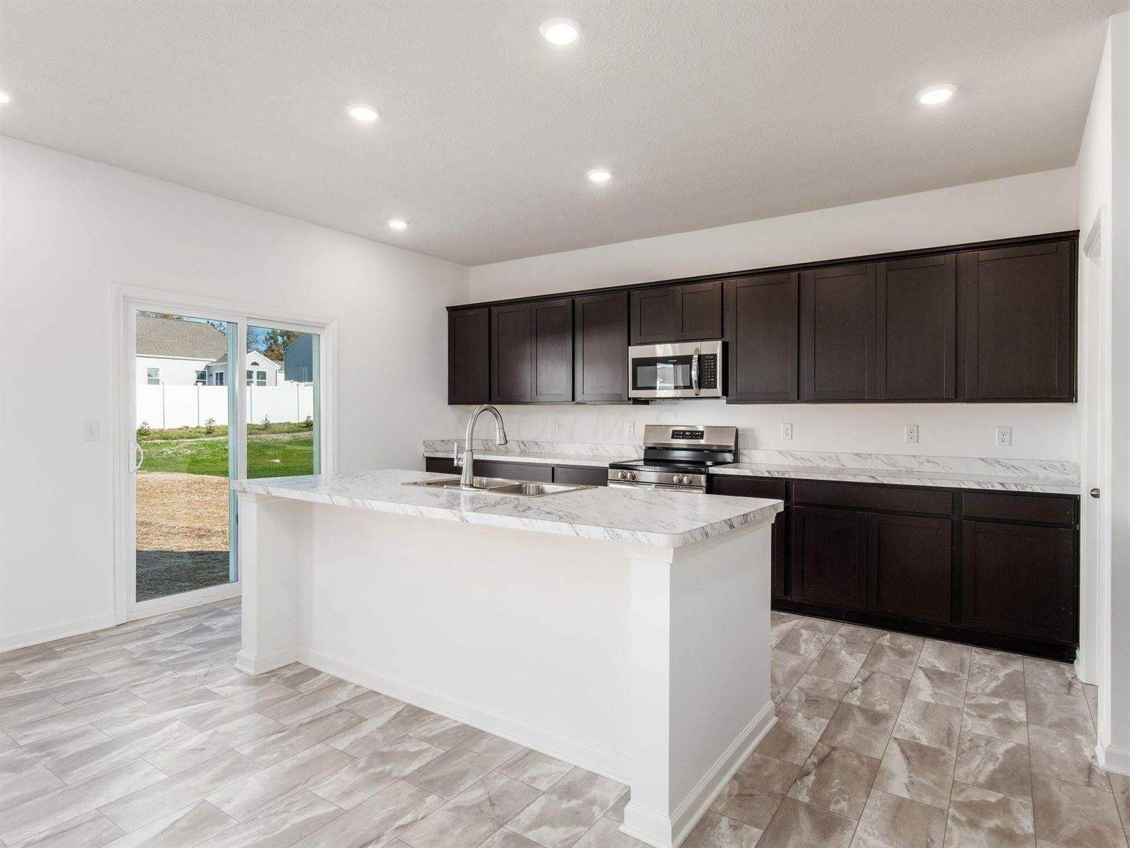 1709 Kash Avenue, Bellefontaine, OH 43311