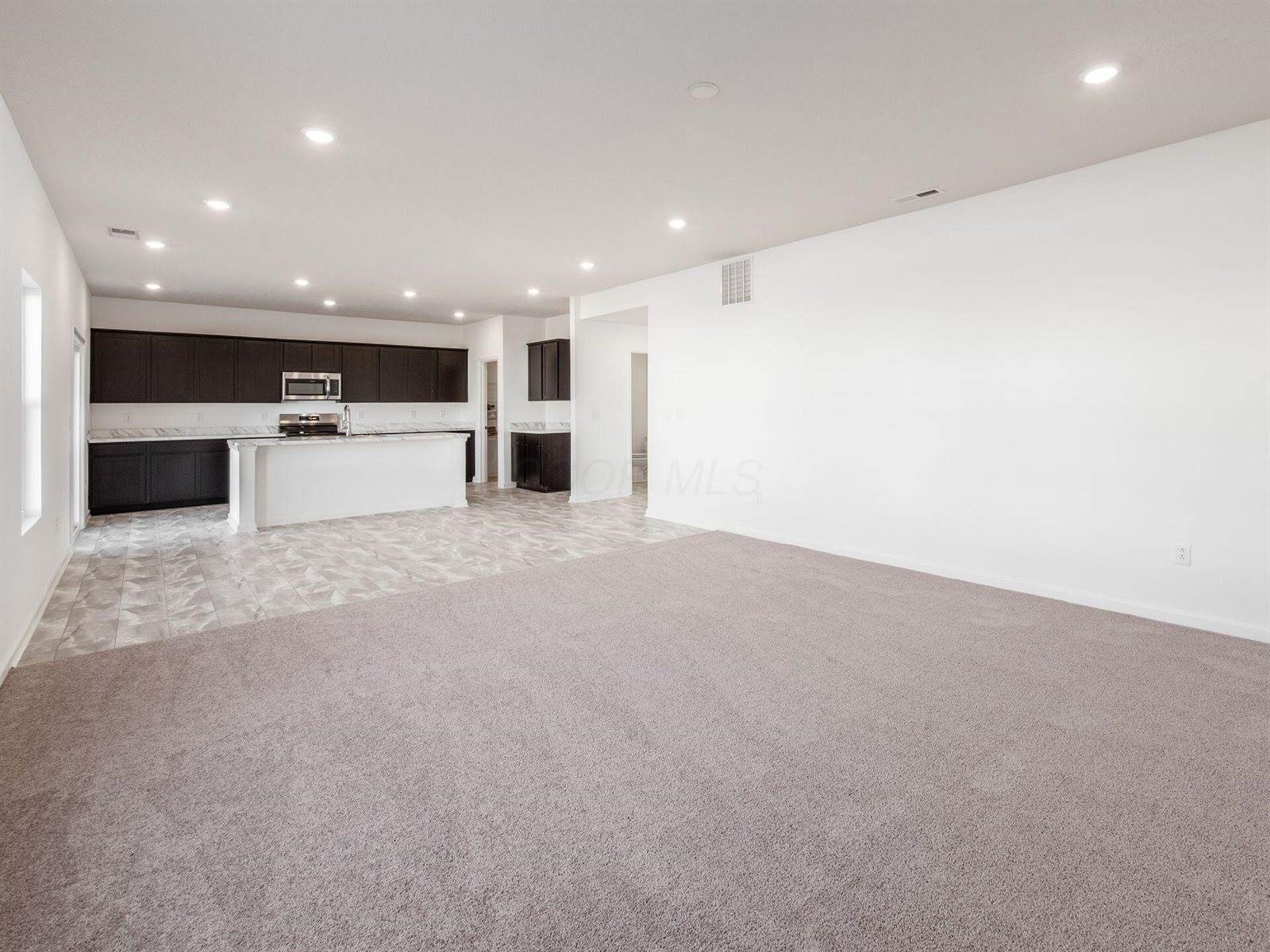 1709 Kash Avenue, Bellefontaine, OH 43311