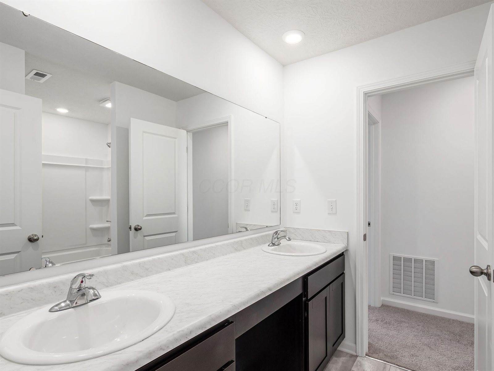 1709 Kash Avenue, Bellefontaine, OH 43311