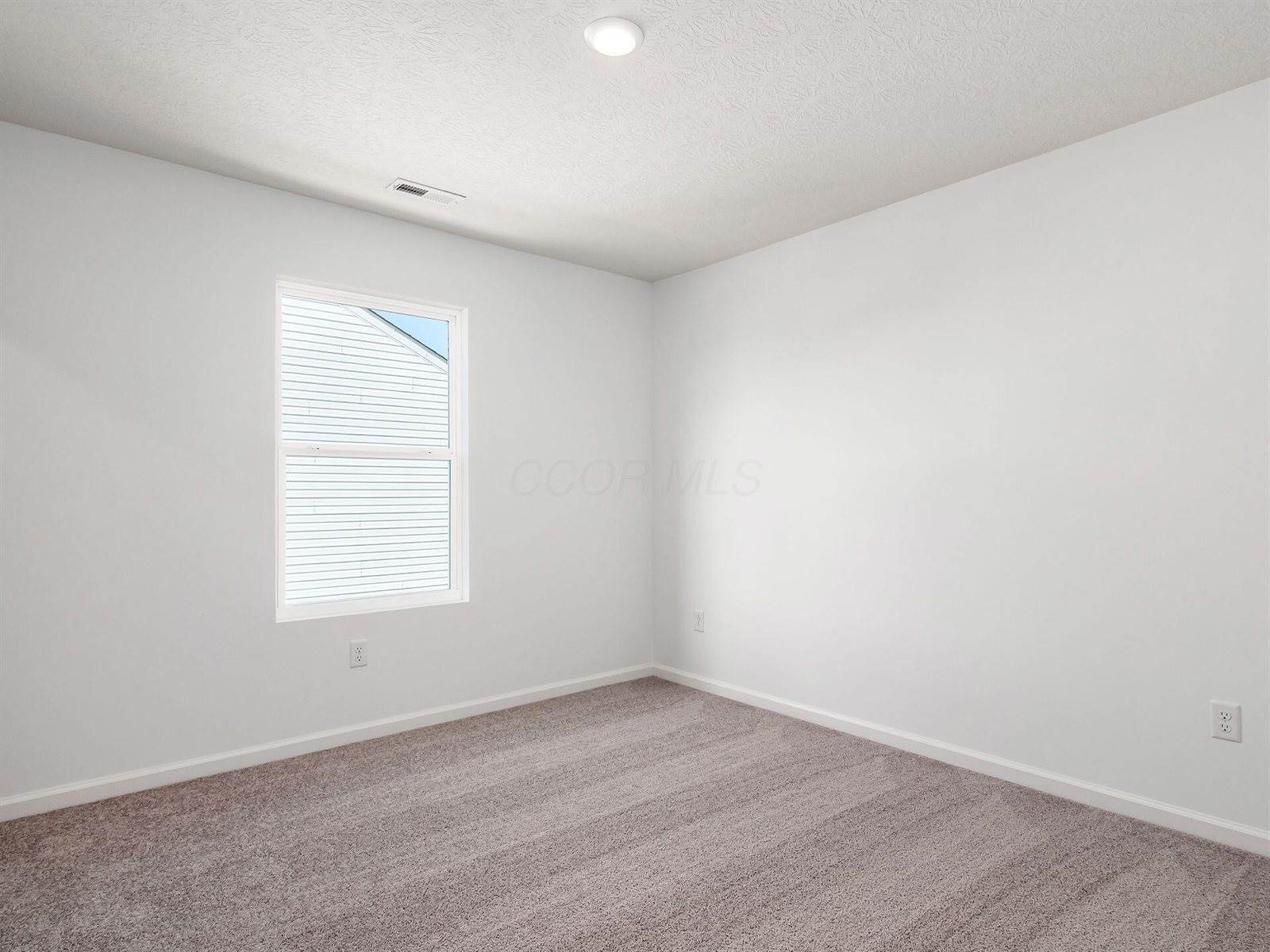 1709 Kash Avenue, Bellefontaine, OH 43311