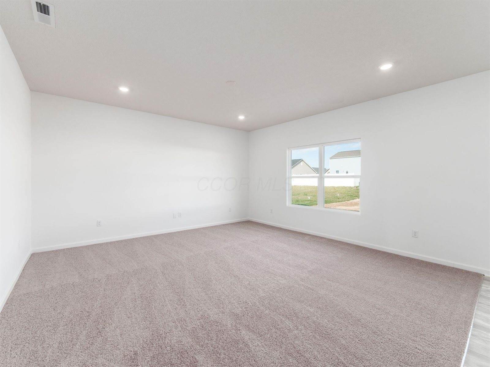 1709 Kash Avenue, Bellefontaine, OH 43311