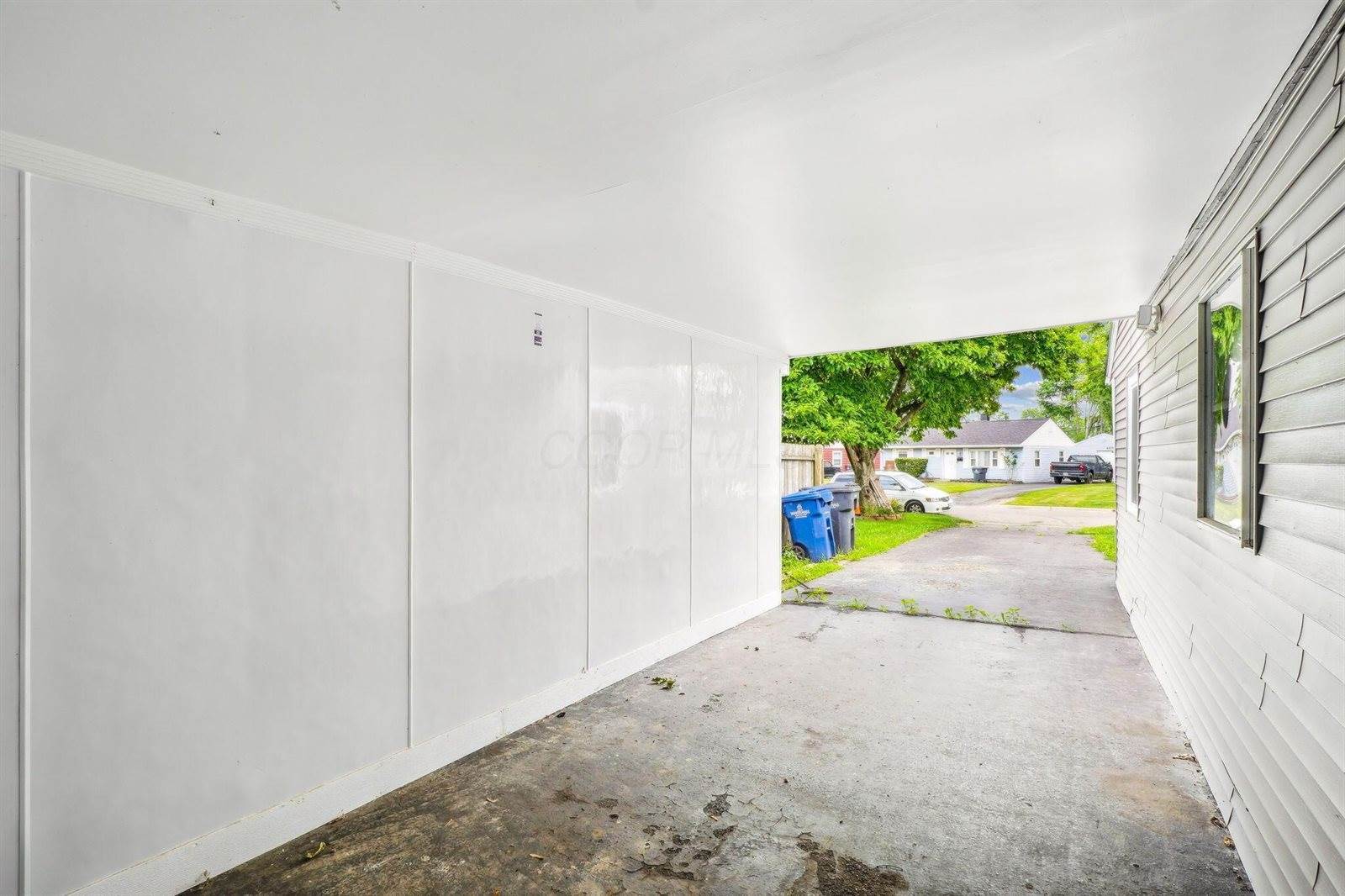 4425 Saint Ann Lane, Columbus, OH 43213