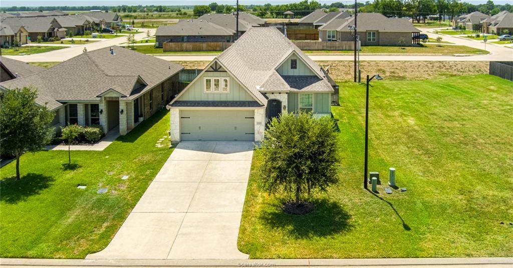2000 Birdie Court, Navasota, TX 77868