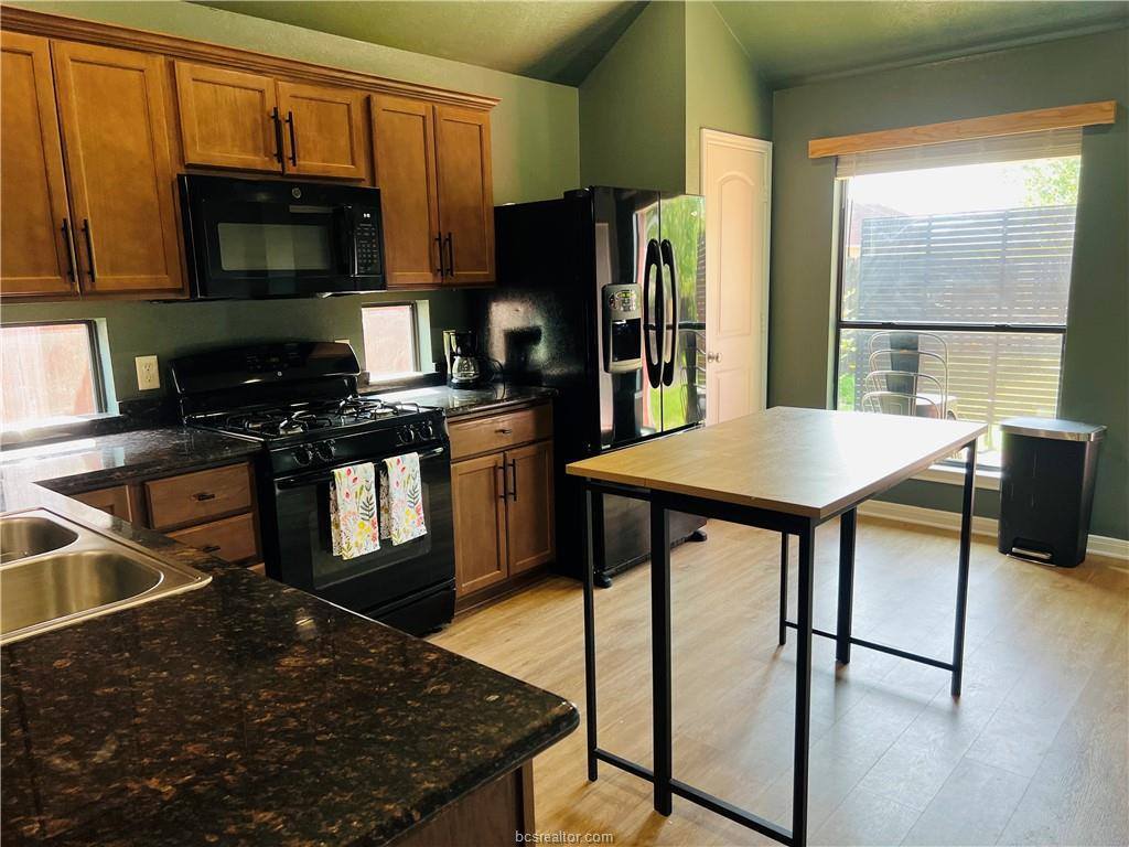 2708 Silver Oak Drive, College Station, TX 77845