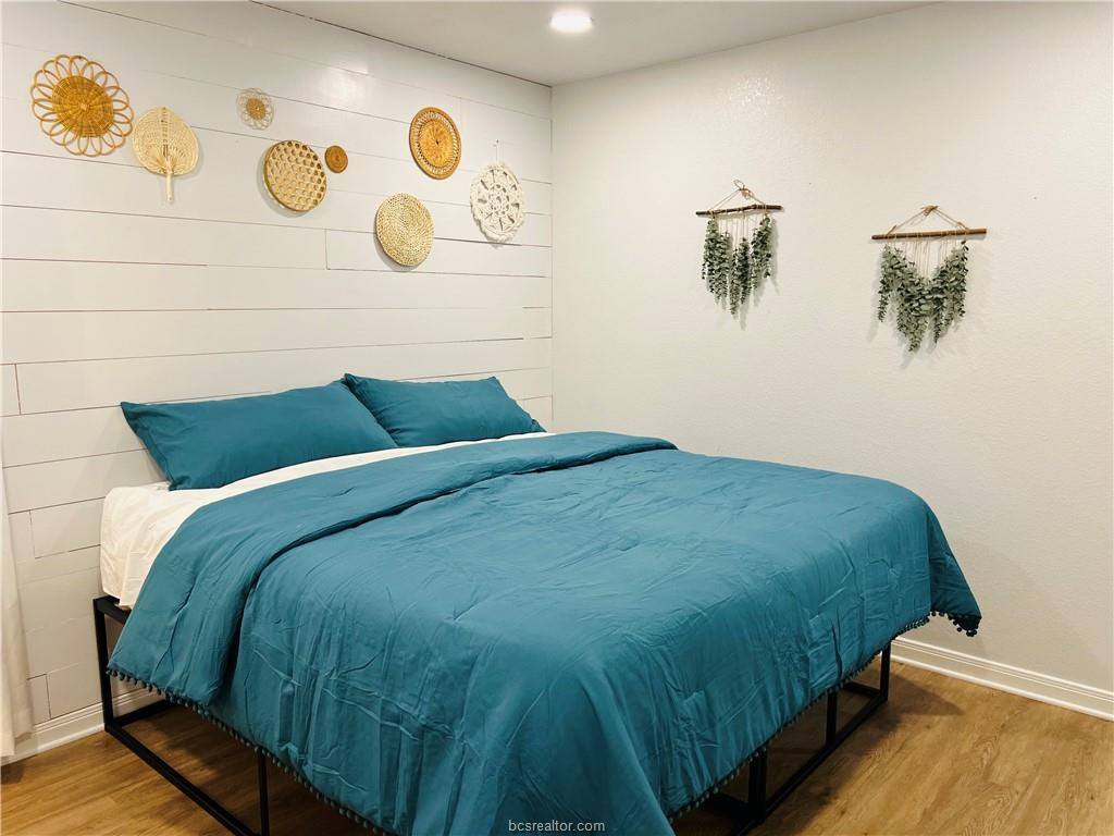 2708 Silver Oak Drive, College Station, TX 77845